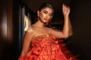 பீஸ்ட் பட நடிகை பூஜா ஹெக்டேவின் லேட்டஸ்ட் கிளிக்ஸ்...