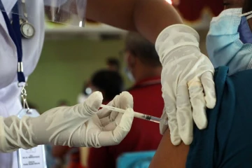 வவுனியாவில் 60 வயதிற்கு மேற்பட்ட 62 வீதமானவர்களுக்கு இரண்டாவது டோஸ் தடுப்பூசி வழங்கப்பட்டுள்ளது