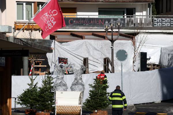 30 நொடிகளில் தப்ப முயன்ற 200 பேர்... சுவிட்சர்லாந்தை உலுக்கிய கோர சம்பவத்தின் பகீர் பின்னணி | Witness Recalls Swiss Fire 30 நொடிகளில் தப்ப முயன்ற 200 பேர்... சுவிட்சர்லாந்தை உலுக்கிய கோர சம்பவத்தின் பகீர் பின்னணி | Witness Recalls Swiss Fire