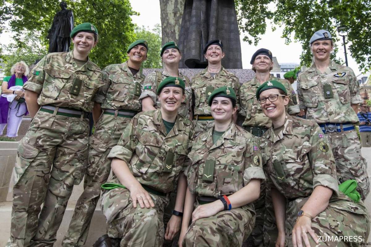 இந்த நிலை உருவானால் பிரித்தானிய இளம்பெண்கள் ராணுவத்தில் சேருவது கட்டாயமாக்கப்படலாம் | Women May Conscription To The British Army If Ww3