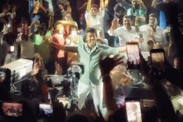 விஜய் ரசிகர்களின் மோசமான செயல், பல ஆயிரம் நஷ்டம்