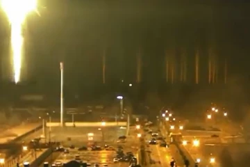 உக்ரைனின் மிகப் பெரிய அணுமின் நிலையம் மீது ரஷ்ய படைகள் பயங்கரத் தாக்குதல் - வெளியான அதிர்ச்சி வீடியோ