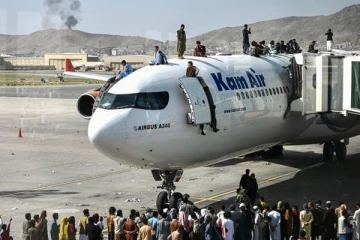 தாலிபான்களிடம் வீழ்ந்த காபூல்... தன் குடிமக்களுடன் ஆப்கன் குடிமக்கள் சிலரையும் மீட்கும் முயற்சியில் சுவிட்சர்லாந்து