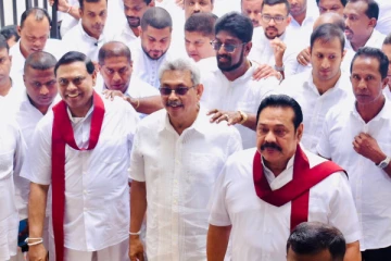 மஹிந்த ஓரங்கட்டப்படுகிறார்! இருவேறு திசைகளில் பசில் மற்றும் கோட்டாபய - விரைவில் ஆட்சி மாற்றம்?