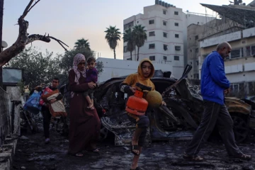 காசா பகுதிக்கு மனிதாபிமான உதவிகளை வழங்க வாயில் ஒன்றை திறப்பதாக எகிப்து அறிவிப்பு