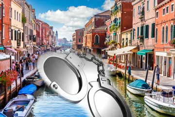 வெளிநாட்டு வேலை வாய்ப்பு பண மோசடி ; பெண் உட்பட இருவர் கைது