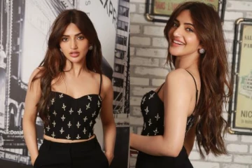 நடிகை ஸ்ரீலீலா ட்ரெண்டி லேட்டஸ்ட் போட்டோஷூட்