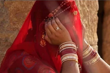 மணமகள் மீது ஆசிட் ஊற்றிய மணமகனின் காதலி