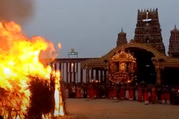 யாழ். நல்லூர் கந்தன் ஆலயத்தில் வெகு சிறப்பாக இடம்பெற்ற திருக்கார்த்திகை உற்சவம்!(Photos)