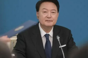 தென் கொரிய ஜனாதிபதி யூன் சுக் யோலுக்கு எதிராக தேசத்துரோக விசாரணை