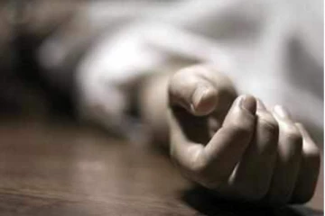 குழந்தை திருமணம் எதிரொலி : விஷம் குடித்து மாணவி தற்கொலை