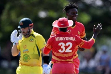 குட்டி அணியிடம் சொந்த மண்ணிலேயே மரண அடி வாங்கிய அவுஸ்திரேலியா! மொத்தமாக காலி செய்த ஒற்றை வீரர்