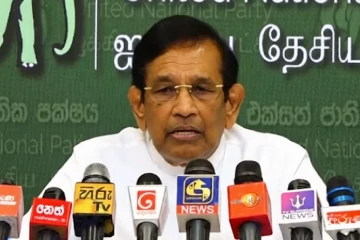 යට ඇදුමේ හිල් කිවුව ඇමතිට අද කෝටි ගාණක වත්කම්.. සුපිරි ගෙවල් දෙකක් හදලා දෙපැත්තේ ඉඩම් දෙකත් දුවගේ නමට අරන් - රාජිතගෙන් බරපතළ චෝදනා [VIDEO]