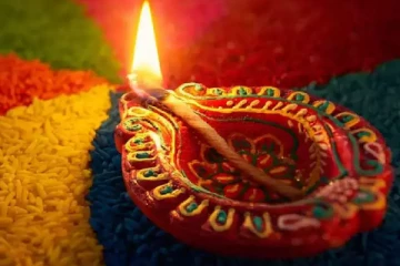 வீட்டின் எந்தெந்த இடங்களில் விளக்கு ஏற்ற வேண்டும்?