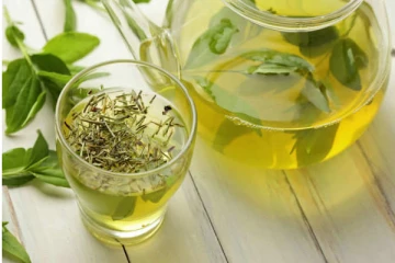 இந்த நேரத்தில் கிரீன் டீ குடிப்பது உங்களுக்கு பல ஆபத்தை ஏற்படுத்தும்! உஷாரா இருங்க