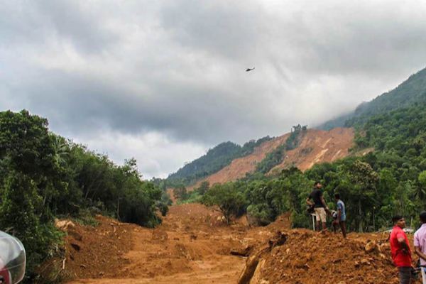இலங்கை நிலப்பரப்பில் ஏற்படும் விரிசல் - மக்களுக்கு விடுக்கப்பட்ட எச்சரிக்கை | Cracks In Roads Warning For People