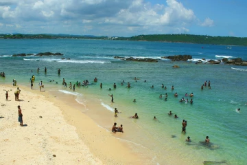 இலங்கை வந்த இந்திய இளம் தம்பதிகளுக்கு நேர்ந்த துயரம்