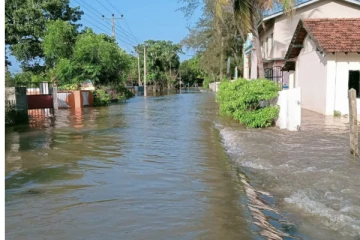 மாவிலாறு அணையால் அபாயம் ; திருகோணமலையின் பல பகுதிகள் நீரில்