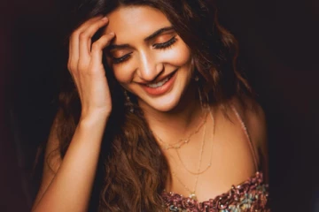 ஸ்ரீலிலா கிளாமர் போட்டோஷூட்