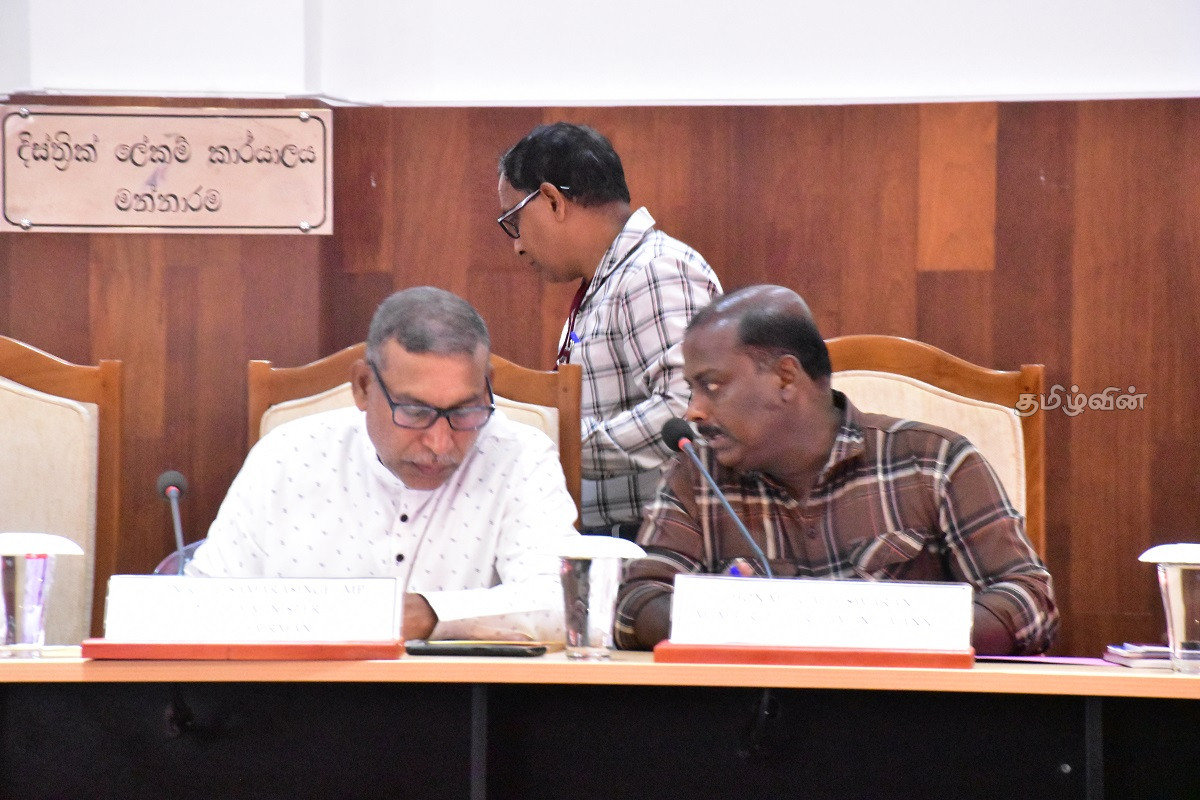 மன்னார் மாவட்டத்தில் கட்டுப்பாட்டில் உள்ள பொதுமக்களின் காணிகளை மீண்டும் ஒப்படைக்க கோரிக்கைகள் | Request To Hand Over The Lands To People