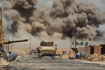 ஐ.எஸ் வெறியாட்டம்! அடுத்தடுத்து நடந்த பயங்கர தாக்குதல்.. 13 பொலிசார் படுகொலை: பரபரப்பு வீடியோ