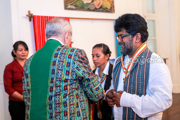 திமோர் - லெஸ்ட்டே விருது பெற்ற இலங்கை ஊடகவியலாளர் ப்ரெடி கமகே (Photos) | Timor Leste Awarded To Freddy Gamage