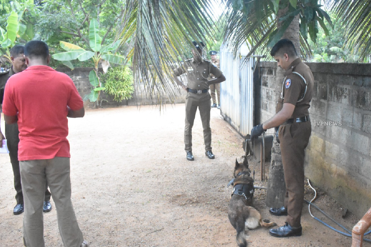 தொடர் சம்பவங்களால் அதிர்ந்த தமிழர் பிரதேசம் ; மோப்ப நாய்களுடன் களத்தில் பொலிஸார்! | Spate Of Robberies In Trincomalee Police Deployed