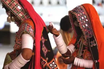 அனைத்து ஆண்களும் கட்டாயம் 2 திருமணங்களைச் செய்து கொள்ளும் இந்திய கிராமம் எங்குள்ளது?