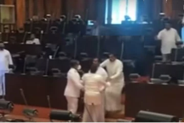 பொதுஜன பெரமுன உறுப்பினர் நாடாளுமன்றத்தில் அடாவடி- தற்போது வெளியாகியுள்ள தகவல்!