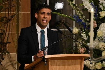 பிரித்தானிய தூதரக அதிகாரிகள் குடும்பத்துடன் வெளியேற்றம்: உறுதி செய்த பிரதமர் ரிஷி சுனக்