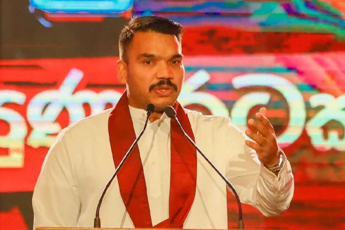 மகிந்தவையும் விமர்சிக்கும் நாமல் ராஜபக்ச... | Namal Rajapaksa To Go To Prison In A Few Days