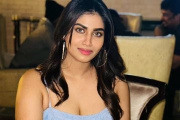 சேலையிலேயே இப்படியா.. எல்லைமீறும் கவர்ச்சியில் ஷிவானி நாராயணன்