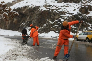 ஆப்கானிஸ்தானில் கடும் குளிர்: 124 பேர் உயிரிழப்பு!