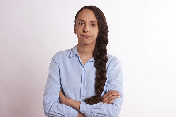 இதுல நீங்க எப்படி கை மடித்து வைப்பீர்கள் சொல்லுங்க - உங்களை பற்றி சொல்கிறோம் | Personality Test Cross Your Arms Reveals