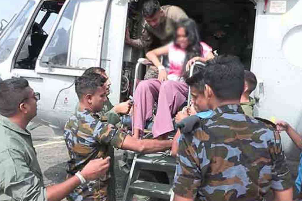 நுவரெலியா - கொத்மலை பகுதிகளில் மீட்பு பணியில் இந்திய விமானப்படை | Indian Air Force On Rescue In Nuwara Eliya Kotmale