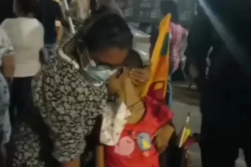 බොහෝ දෙනාගේ නෙත් කඳුළින් තෙත් කල අරගෙන භූමියම කැළඹූ සංවේදී සිදුවීම ( VIDEO)