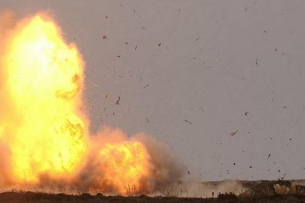 ஆப்கானிஸ்தானில் பயங்கர குண்டு வெடிப்பு - 14 பேர் உயிரிழப்பு..! | Terrorist Bomb Blast In Afghanistan Kills 14