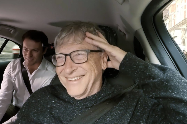 லண்டனில் தானியங்கி காரில் பயணம் செய்த உலக கோடீஸ்வரர்! | Bill Gates Travels In An Automatic Car In London