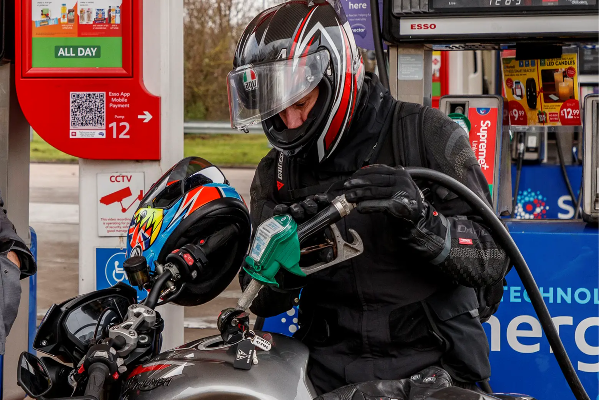 மட்டுப்படுத்தப்பட்டது  பெற்ரோல் விநியோகம் | Limited Petrol Supply