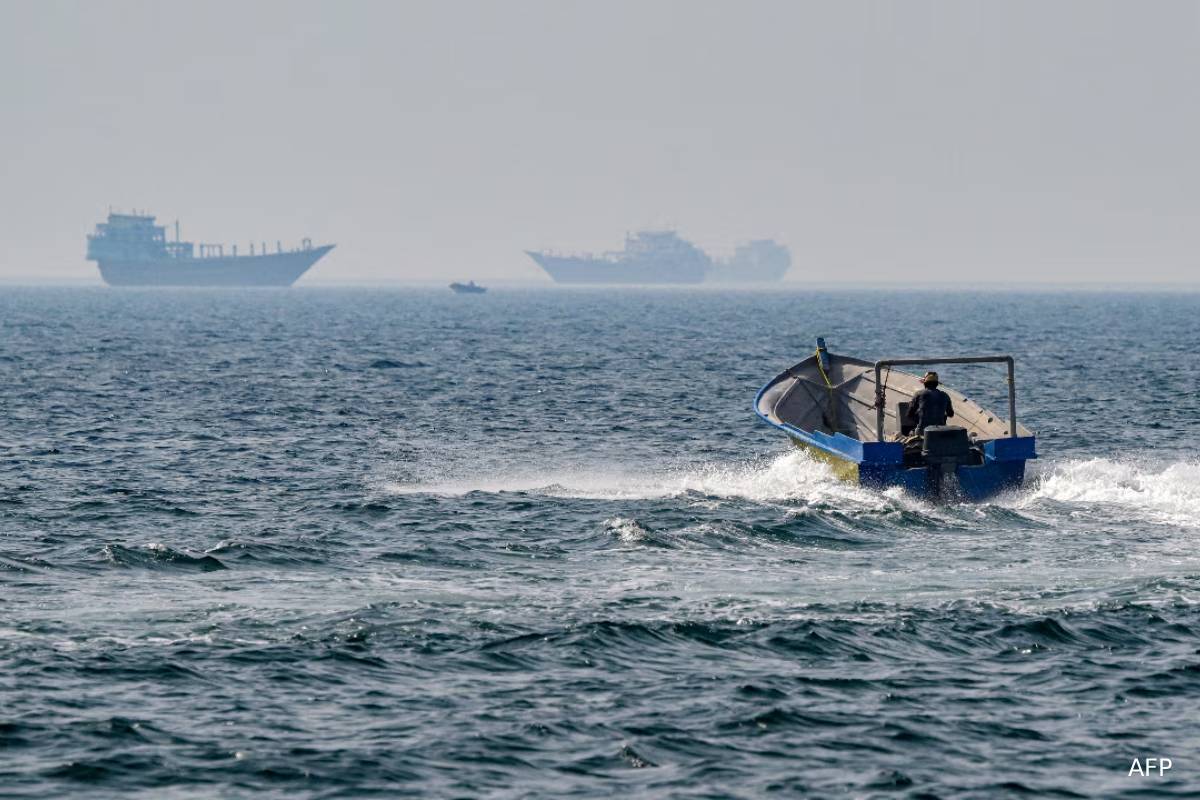 எண்ணெய்க் கப்பல்களுக்கு மாற்றுப் பாதை: ஈரான் அறிவிப்பு | Iran Offer Alternate Hormuz Route For Ships