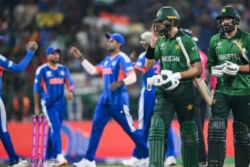 இந்திய வீரர்களிடம் கைகுலுக்க காத்திருந்த அஃப்ரிடி, உஸ்மான்? வைரல் வீடியோ.. உண்மை என்ன?