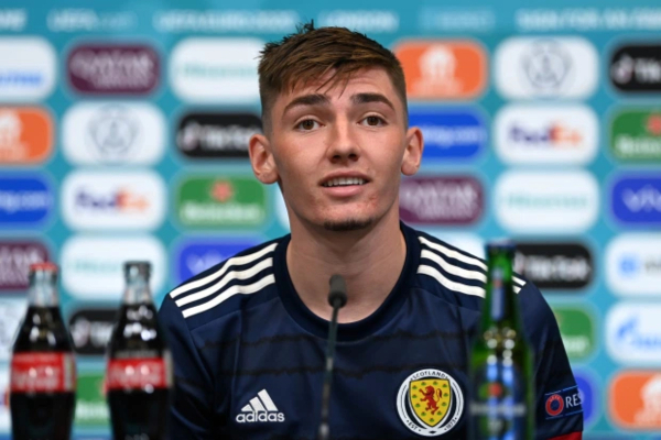EURO 2020: கொரோனாவால் பாதிக்கப்பட்ட நட்சத்திர வீரர்! | Euro Billy Gilmour Scotland Croatia Covid Positive