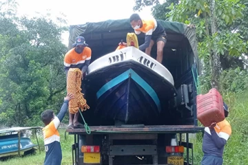 பெருக்கெடுத்தது மகா ஓயா! தயாராகும் கடற்படையினர்