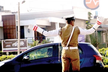 රියදුරන්ට විශේෂ නිවේදනයක් - විශේෂ රථ වාහන සැලැස්මක්