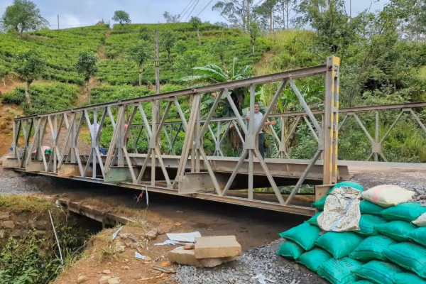 ஹட்டன் - நோர்டன் பிரிட்ஜ் பிரதான வீதியில் போக்குவரத்துக்கு அனுமதி | Bridge Main Road From Hatton To Nordenbridge ஹட்டன் - நோர்டன் பிரிட்ஜ் பிரதான வீதியில் போக்குவரத்துக்கு அனுமதி | Bridge Main Road From Hatton To Nordenbridge