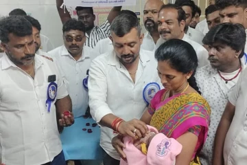 கொடுத்து வச்ச குழந்தைகள் - விஜய் பிறந்த நாளில் பிறந்த குழந்தைகளுக்கு தங்க மோதிரம்..!