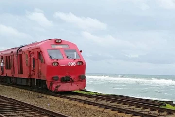 கடலோரப் பாதையில் ரயில் சேவைகளில் தாமதம்!