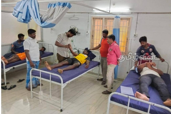 இந்திய கடற்தொழிலாளர்களை தாக்கிய இலங்கை கடற்படையினரால் பரபரப்பு(Video) | Five In Attack By Sri Lankan Navy