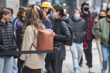 கனடாவில் தடுப்பூசி செலுத்தாதவர்கள் தொடர்பில் அரசின் கடுமையான நடவடிக்கை