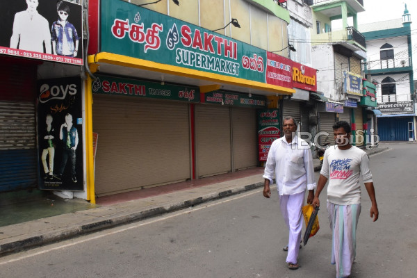 மன்னாரில் கடையடைப்பு: மக்களின் இயல்பு நிலை வழமைபோல் | Shop Closure Protest In Mannar